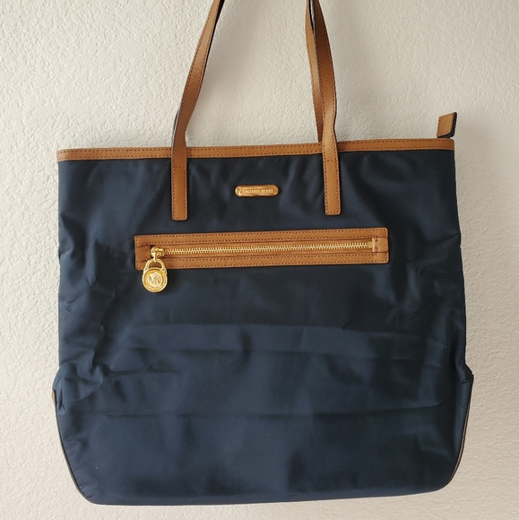 Michael Kors Tote - Picture 1 of 6